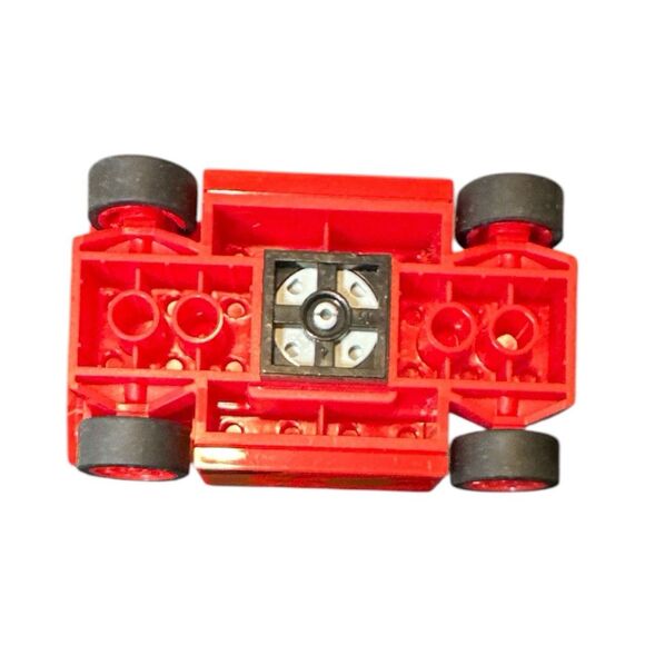 Lego Crs011 Lightning McQueen Red 'RUSTEZE Disney Cars Parts & Pieces - Picture 5 of 5